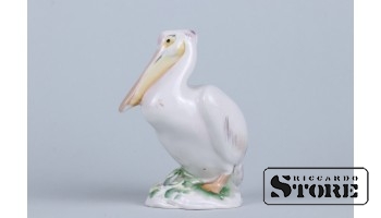 СТАТУЭТКА , Пеликан  , ФАРФОР, РИГА, РИЖСКАЯ ФАРФОРОВАЯ ФАБРИКА, 60-Е ГОДЫ ,  10,5 см